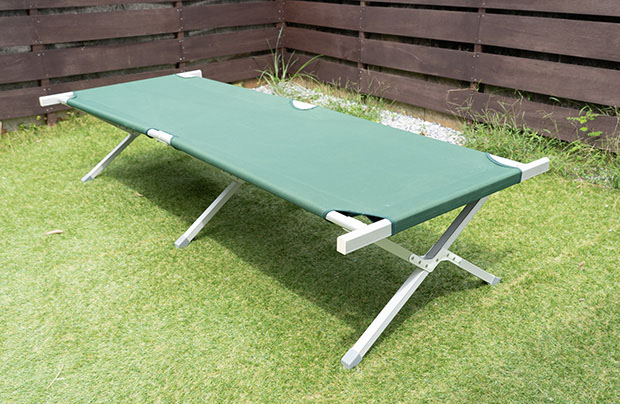 折りたたみベッド(コット) 緑