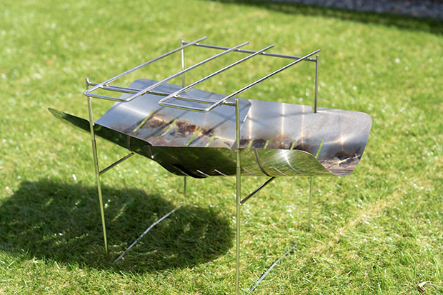 コンパクトグリル&焚き火台