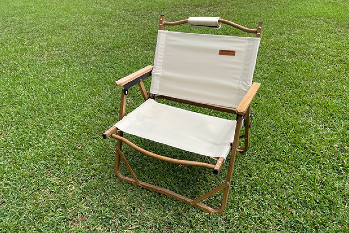 フォールディングチェア(ベージュ)